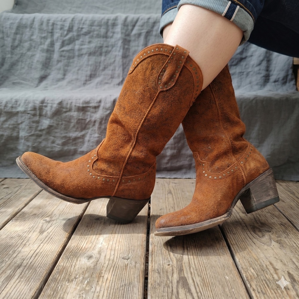 Idyllwind Fray Western Boots Womens 7 Brown Suede Studded Distressed Westerncore